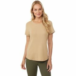 Budget β€οΈ Passports Knit Basic Tee π€©