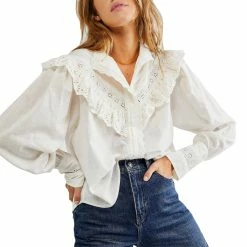 Brand new ✔️ Free People Hit The Road Button Top 💯